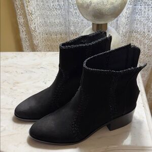 Chelsea & Violet Black Ankle Booties